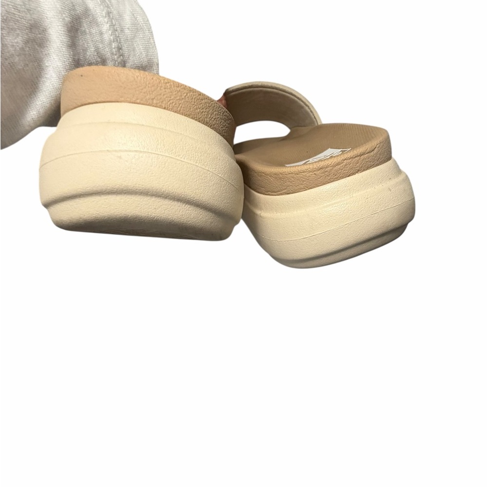 Reef Women's Cream Slide Sandals - Picture 7 of 10